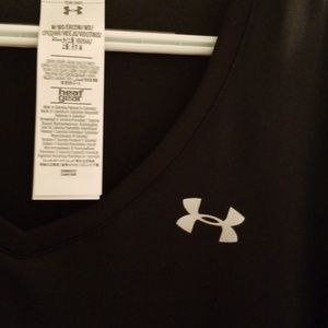 Under Armour Tops - Under armour heat gear long sleeve shirt Under Armour Tops - Under armour heat gear long sleeve shirt